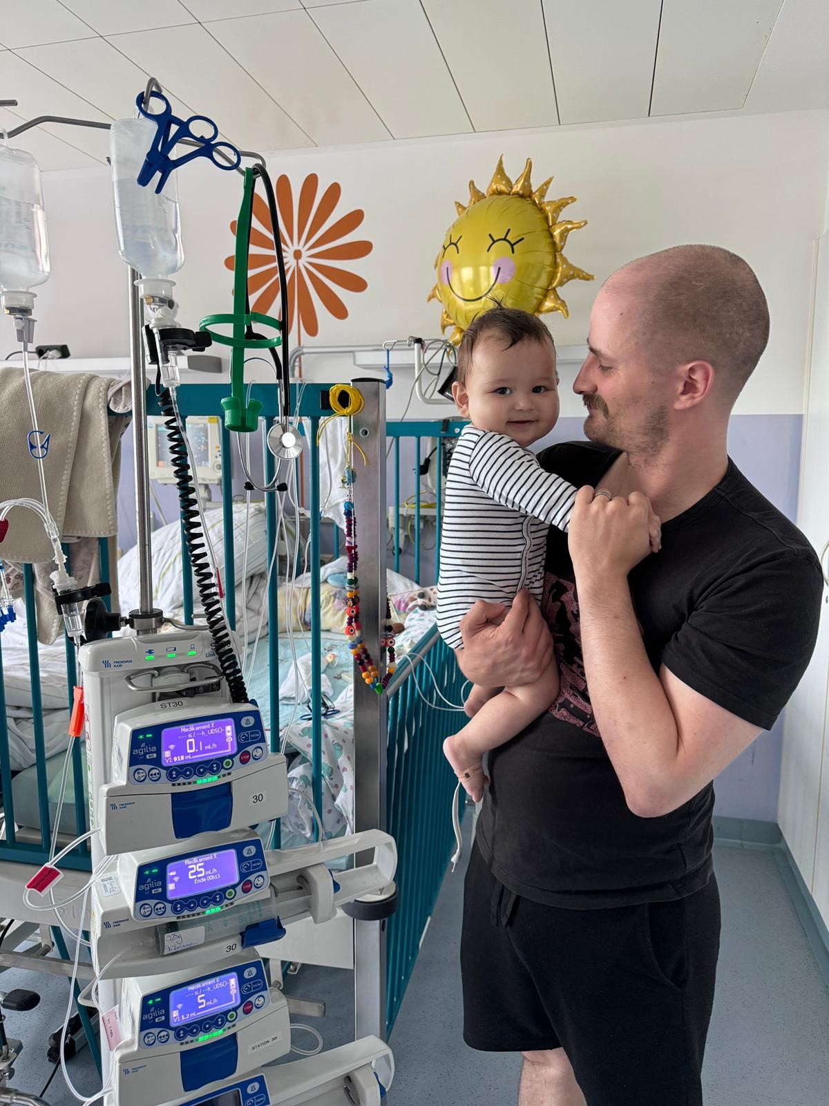 Nilas 11   bilck ins zimmer und chemo